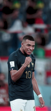 Free Kylian Mbappé Wallpaper 129 for iPhone and Android