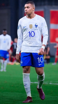 Free Kylian Mbappé Wallpaper 158 for iPhone and Android
