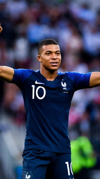 Free Kylian Mbappé Wallpaper 7 for iPhone and Android