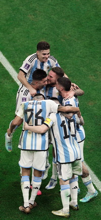 Free FIFA World Cup Qatar 2022 Argentina vs Croatia Messi Wallpaper 82 for iPhone and Android