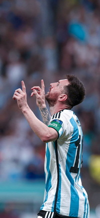 Free FIFA World Cup Qatar 2022 Argentina vs Mexico Messi Wallpaper 2 for iPhone and Android